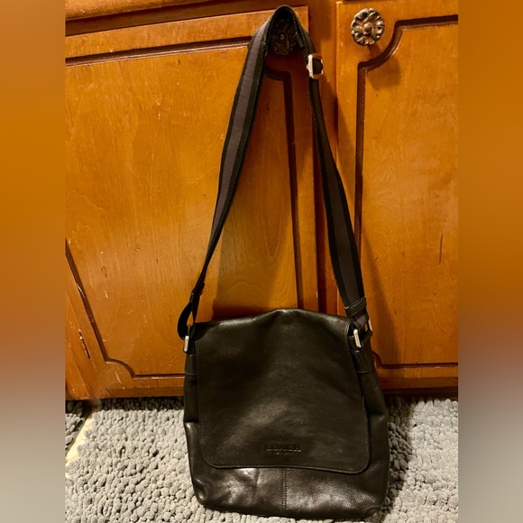 Coach black leather messenger shoulder bag